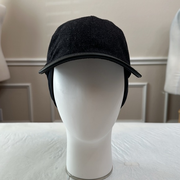 Tilley TEC-WOOL BALL CAP - Black - Picture 9 of 16
